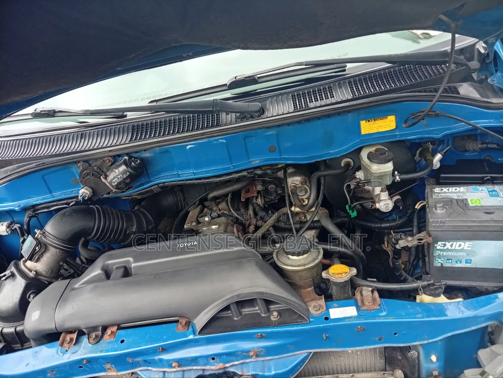 Toyota HiAce 2005 Blue