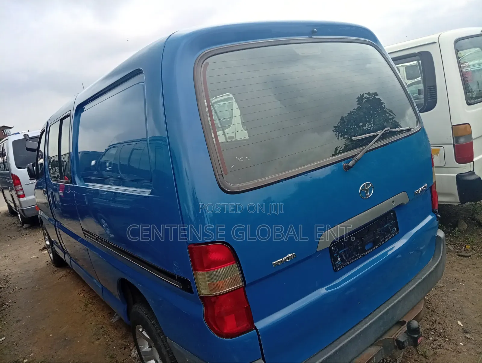 Toyota HiAce 2005 Blue