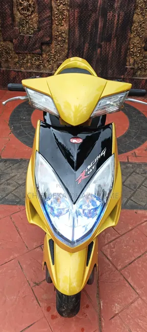 Kymco 2022 Yellow