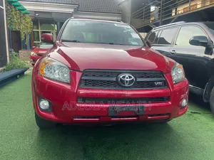 Toyota RAV4 2010 Red