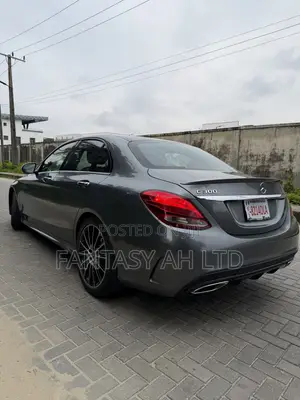 Mercedes-Benz C300 Sport 4Matic Sedan AWD (2.0L 4cyll 7A) 2016 Gray