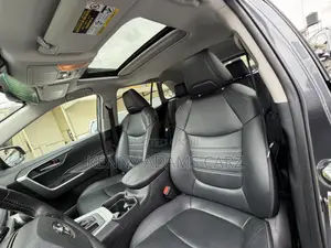 Toyota RAV4 XLE Premium 2021 Gray