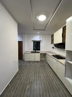2bdrm Apartment in Lekki Phase 1 for rent