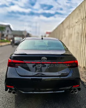 Toyota Avalon Touring FWD Sedan (3.5L V6 8A) 2019 Black