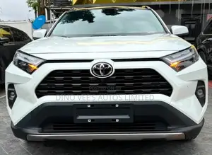 Toyota RAV4 2024 White