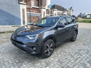 Toyota RAV4 2018 Gray