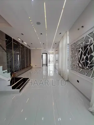 5bdrm Duplex in Ikota for sale