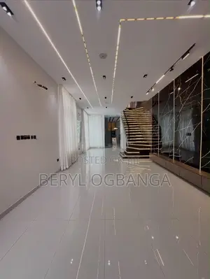 5bdrm Duplex in Ikota for sale