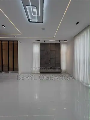 5bdrm Duplex in Ikota for sale
