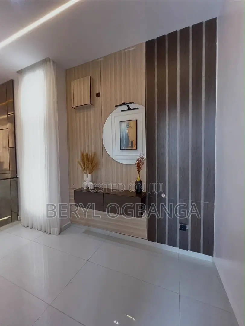 5bdrm Duplex in Ikota for sale