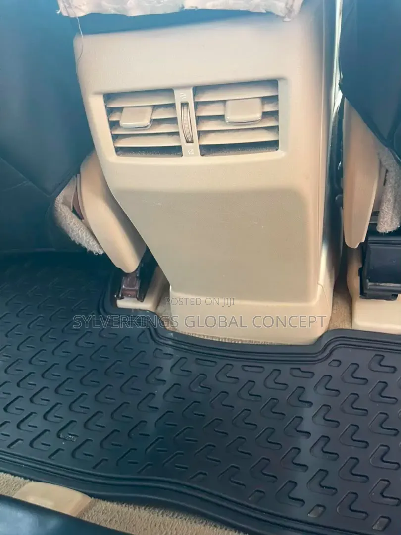 Lexus RX 2010 Gold