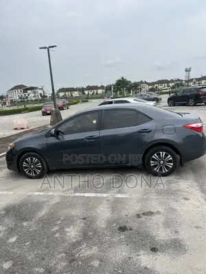 Toyota Corolla LE 4dr Sedan (1.8L 4cyl CVT) 2015 Gray