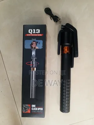 Q13 Smart Tracking Tripod With Two Light Inside