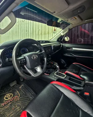 Toyota Hilux 2020 Black