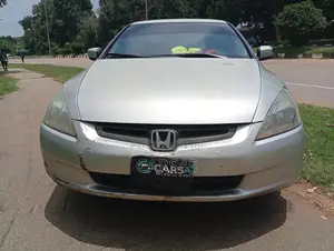 Honda Accord 2004 Silver