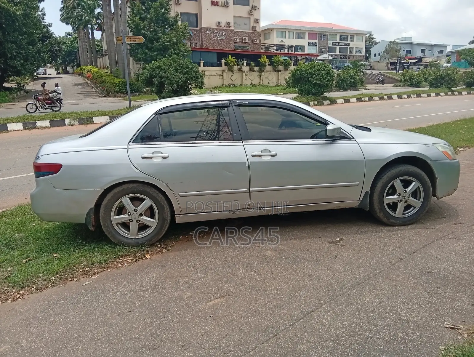Honda Accord 2004 Silver