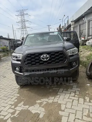 Toyota Tacoma 2018 Gray