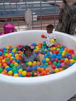 Clean Safe Kids Ball Pit Pool With Colorful Balls