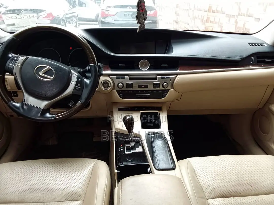Lexus ES 2013 Blue