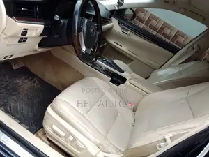 Lexus ES 2013 Blue