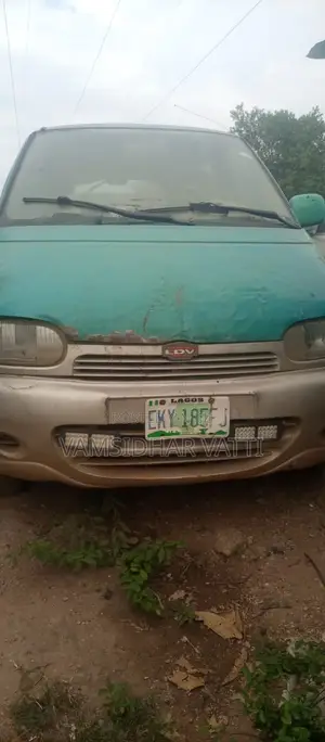 Nissan Serena 2000 Green