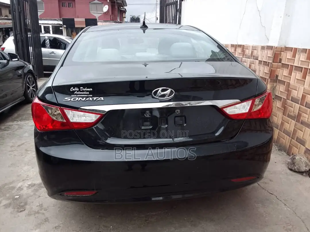 Hyundai Sonata 2012 Black