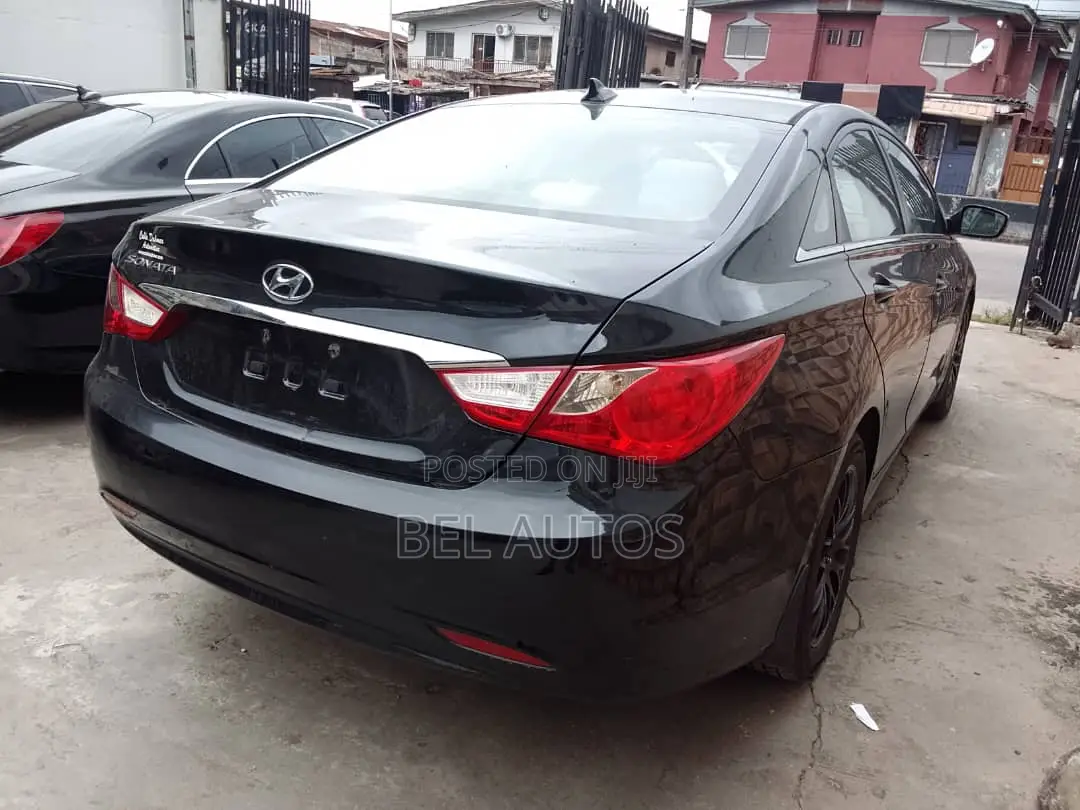 Hyundai Sonata 2012 Black