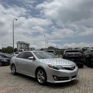 Toyota Camry 2015 Silver
