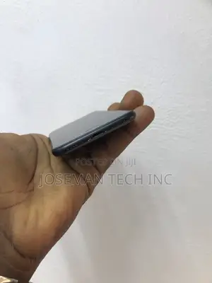 Apple iPhone 7 32 GB Black