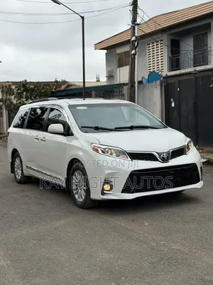 Toyota Sienna 2017 White