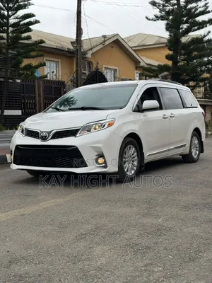 Toyota Sienna 2017 White