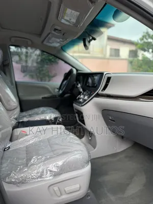Toyota Sienna 2017 White