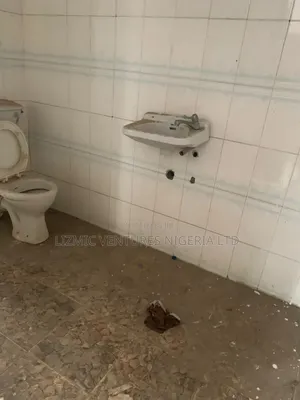 3bdrm Apartment in Ikotun for rent