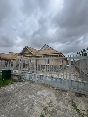 3bdrm Bungalow in Von Garden Estate, Sabon Lugbe for rent