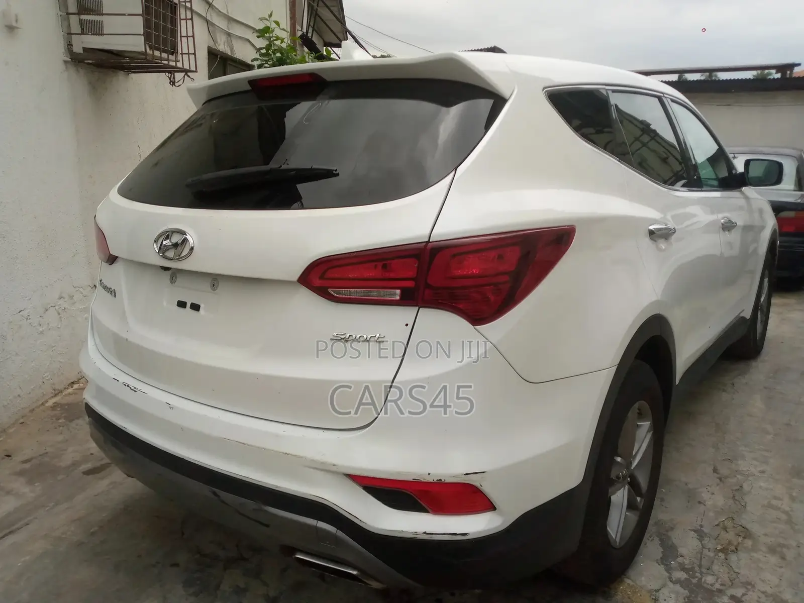 Hyundai Santa Fe 2017 White