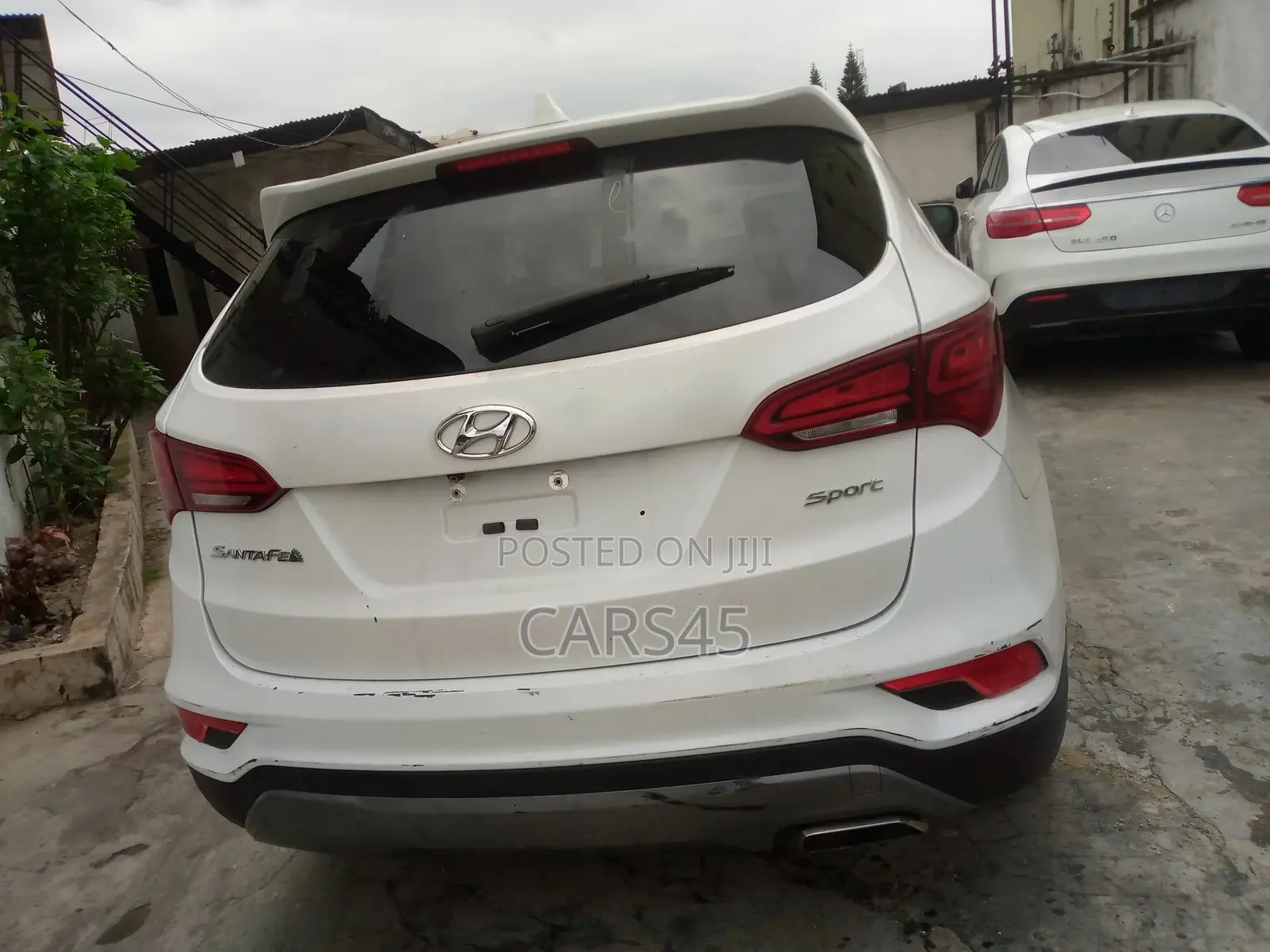 Hyundai Santa Fe 2017 White
