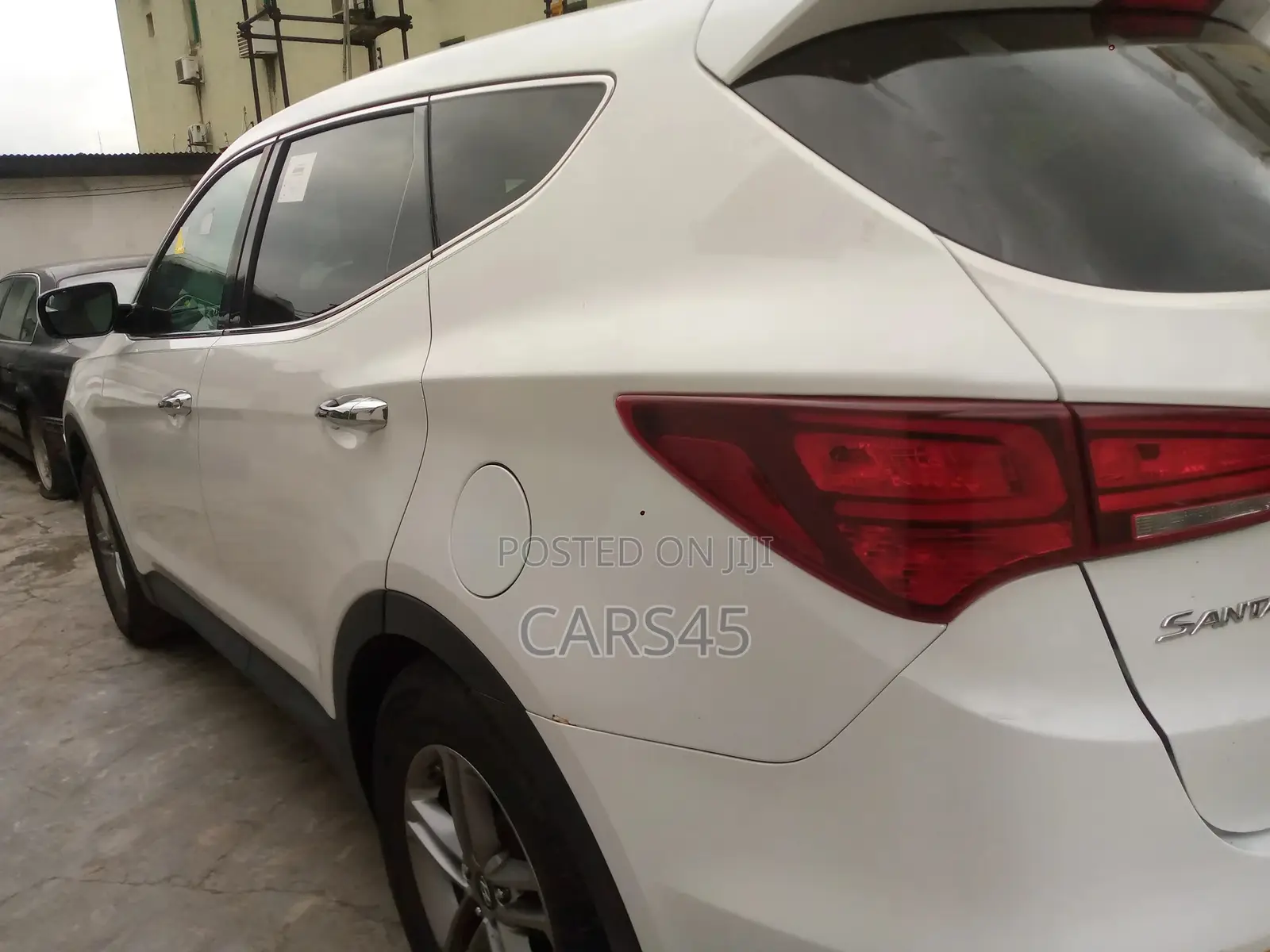 Hyundai Santa Fe 2017 White