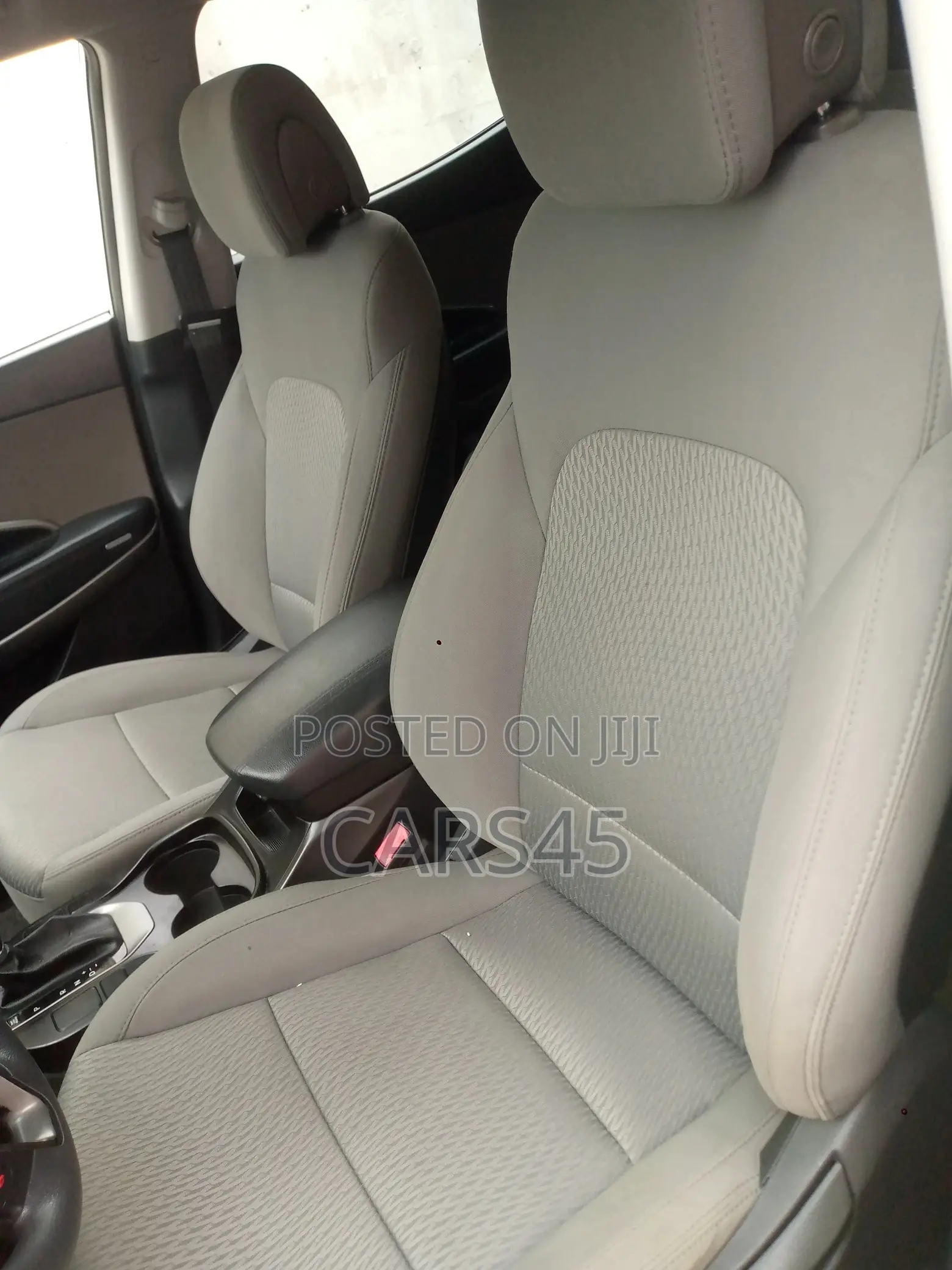 Hyundai Santa Fe 2017 White