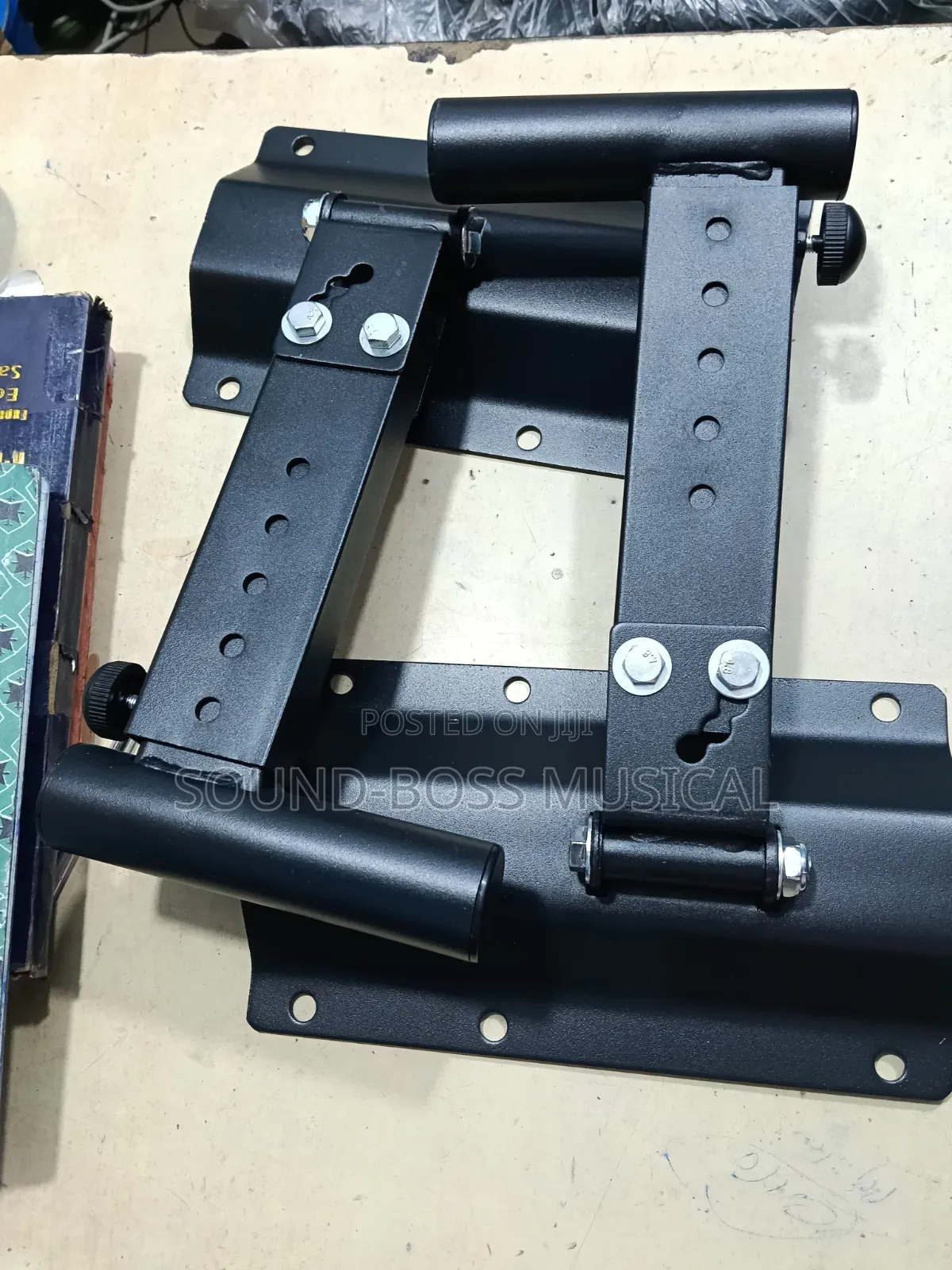 Wall Mount /Wall Speaker Stand