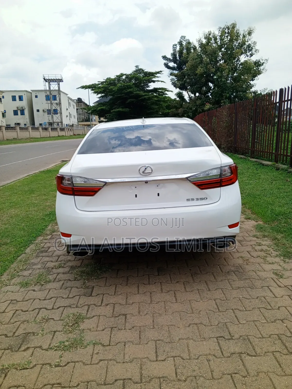 Lexus ES 2016 White