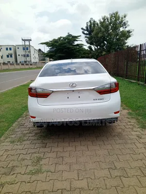 Lexus ES 2016 White