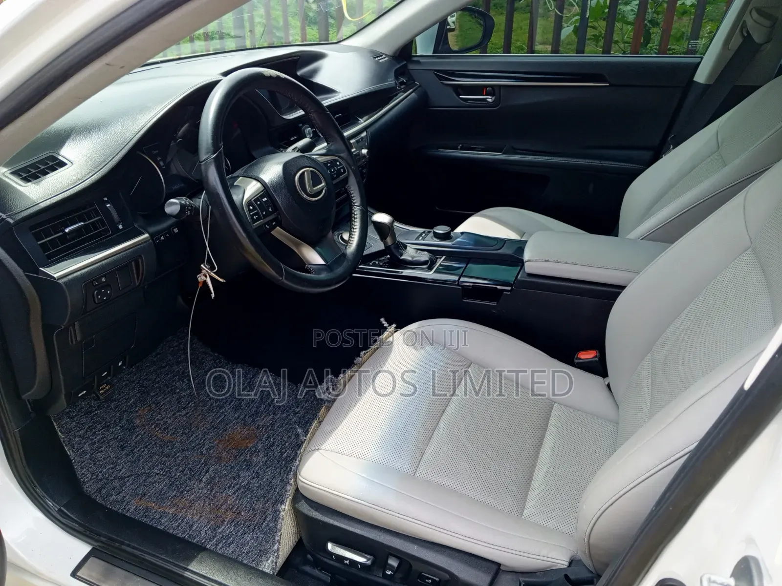 Lexus ES 2016 White