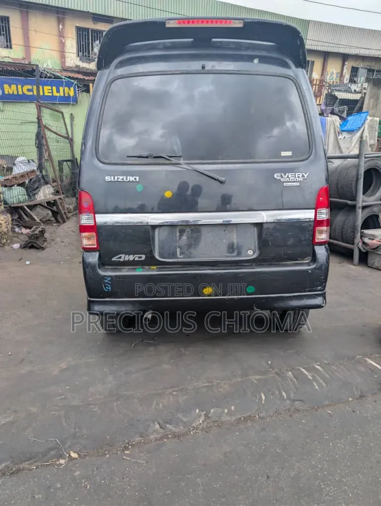 Suzuki APV Minibus 2015 Blue