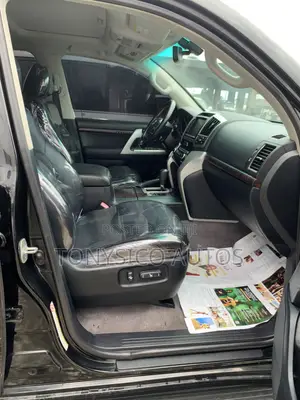Toyota Land Cruiser 4.5 V8 GXR 2016 Black