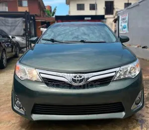 Toyota Camry XLE V6 4dr Sedan (3.5L 6cyl 6A) 2013 Green