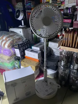 Extendable White Fan