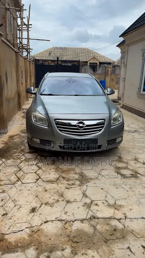 Opel Insignia 2011 Gray