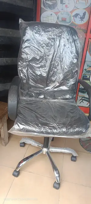 309s Highback Fabric Office Chair