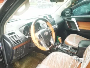 Toyota Land Cruiser Prado 2014 Black