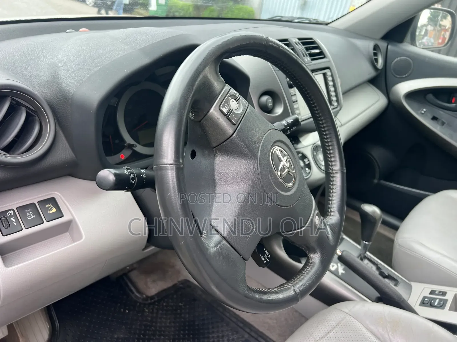 Toyota RAV4 2010 Silver